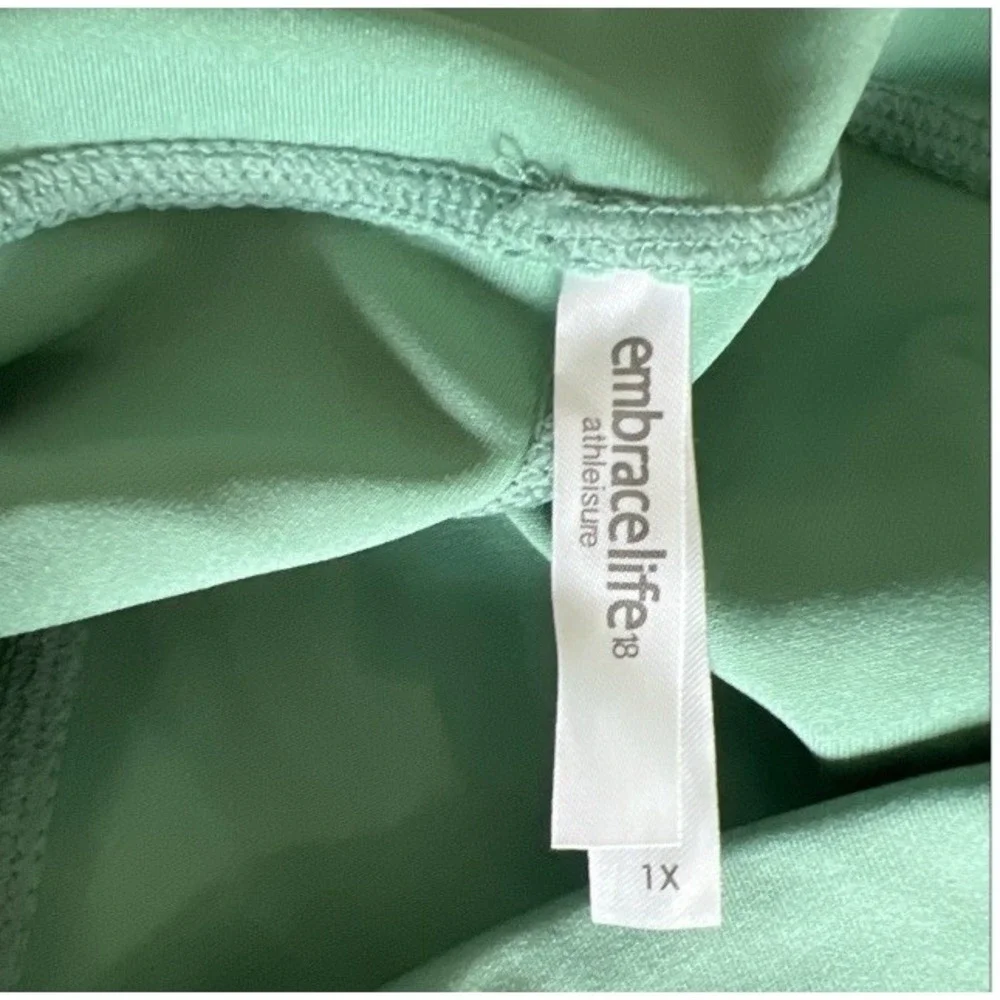 Embrace‎ life Shorts Sz 1X Green
